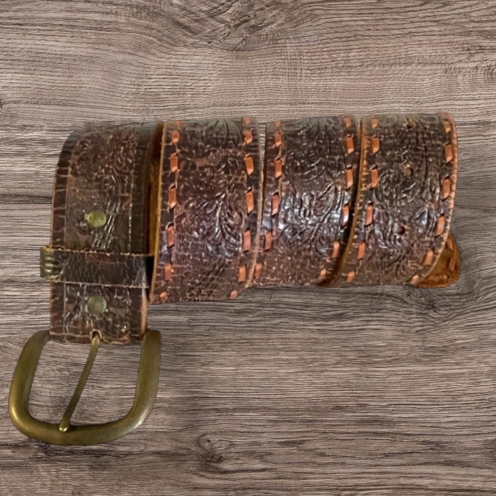 A&F Abercrombie & Fitch Genuine Leather Tooled Distressed Whip Stitch Belt Small